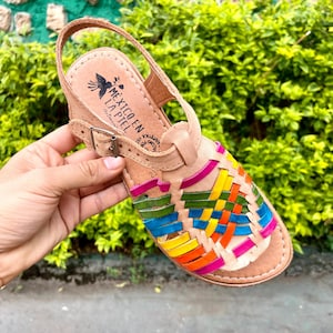 Mexican Leather Huaraches Shoes. Colorful Mexican Chancla. Ankle Buckle Shoe. Mexican Comfortable Sandals. Cute Summer Sandals