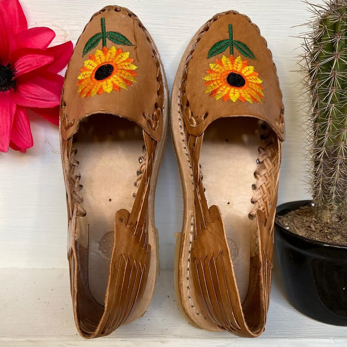 huaraches with sunflower