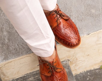 Lace up Mexican Huarache. Leather Solid Color Shoes. Men display picture 1