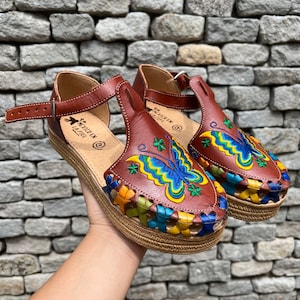 Mexican Embroidered Sandals. Mexican Leather Sandals. Mexican Huarache.