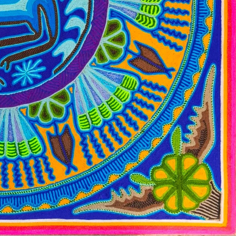 Dekoracja ścienna Huichol Yarn Art – 24x24 cale – Meksykańskie ręcznie malowane nicią – Wixárika – Jeleń zdjęcie 7