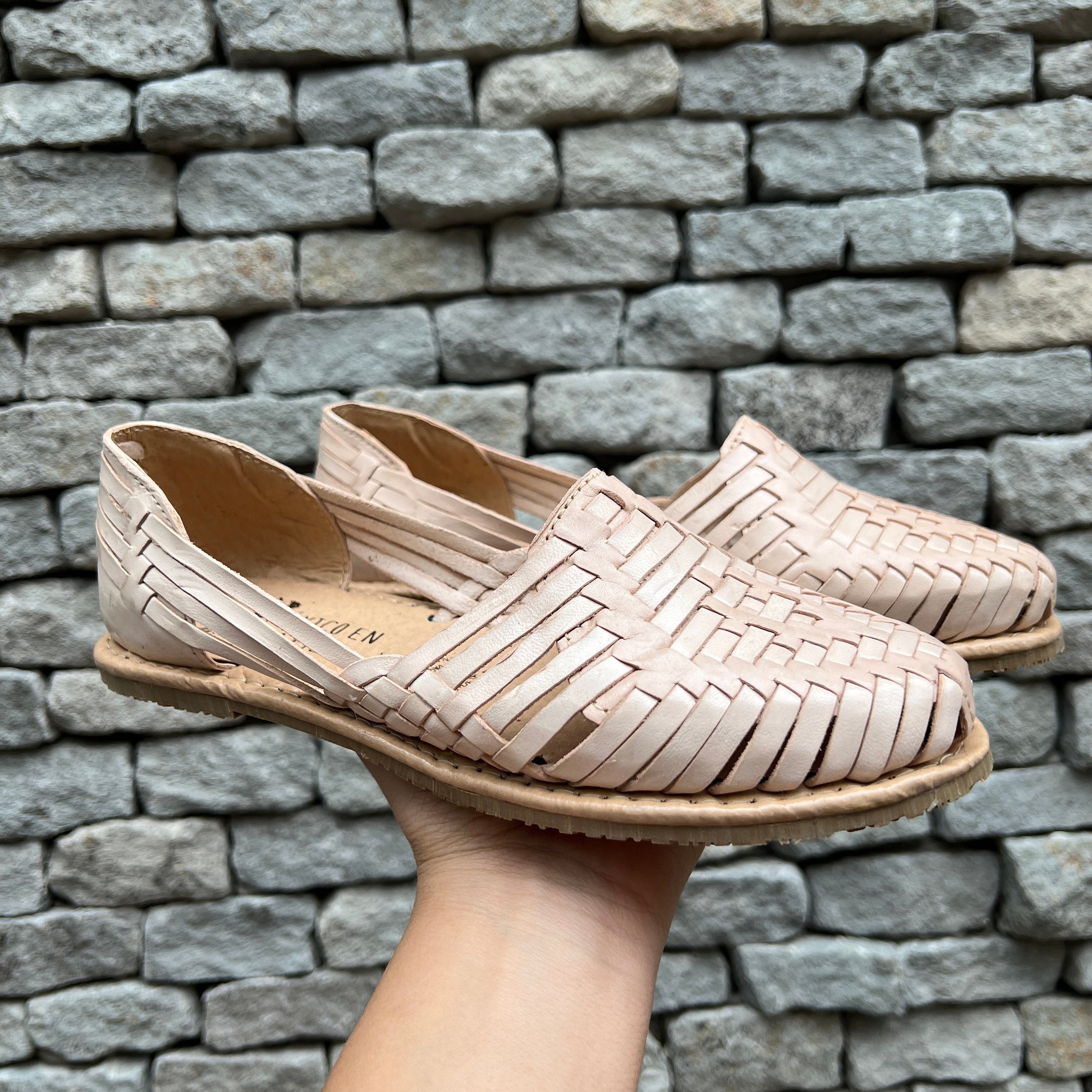 Natural Leather Sandals. Mexican Artisanal Huarache. Mexican Leather Shoes. Mexican Style Shoes. Comfortable Flats for Woman