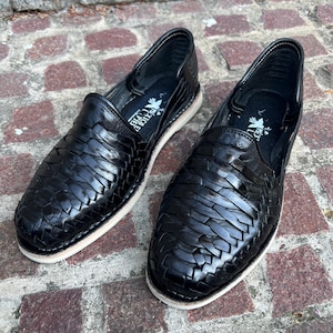 Men's Handmade Leather Huarache Sandals | Black | Closed Toe Slip-On | Mexican Artisan Shoes for Casual Summer Wear image 9