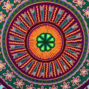 Cuadro de Arte Huichol Mexicano para Decoración de Pared Color Azul. Arte en hilo mexicano. Pintura Huichol Tamaño 48 x 48 imagen 7