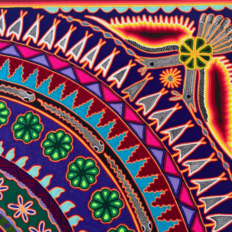Cuadro de Arte Huichol Mexicano para Decoración de Pared Color Azul. Arte en hilo mexicano. Pintura Huichol Tamaño 48 x 48 imagen 4