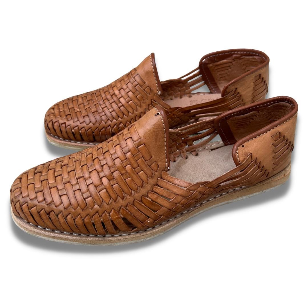 Handwoven Leather Slip-on Shoes – Mexican Huaraches for Men  display picture 1