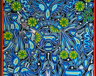 メキシコの芸術。ウイチョル族の糸で描いた絵画。メキシコのウイチョル