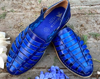 BLAUE SLIP ON Leder Flache Sandalen. Mexikanische Lederschuhe. Blaue Huarache. Huarache Mode. Bequeme Wohnungen für Frau. Mexikanische Art