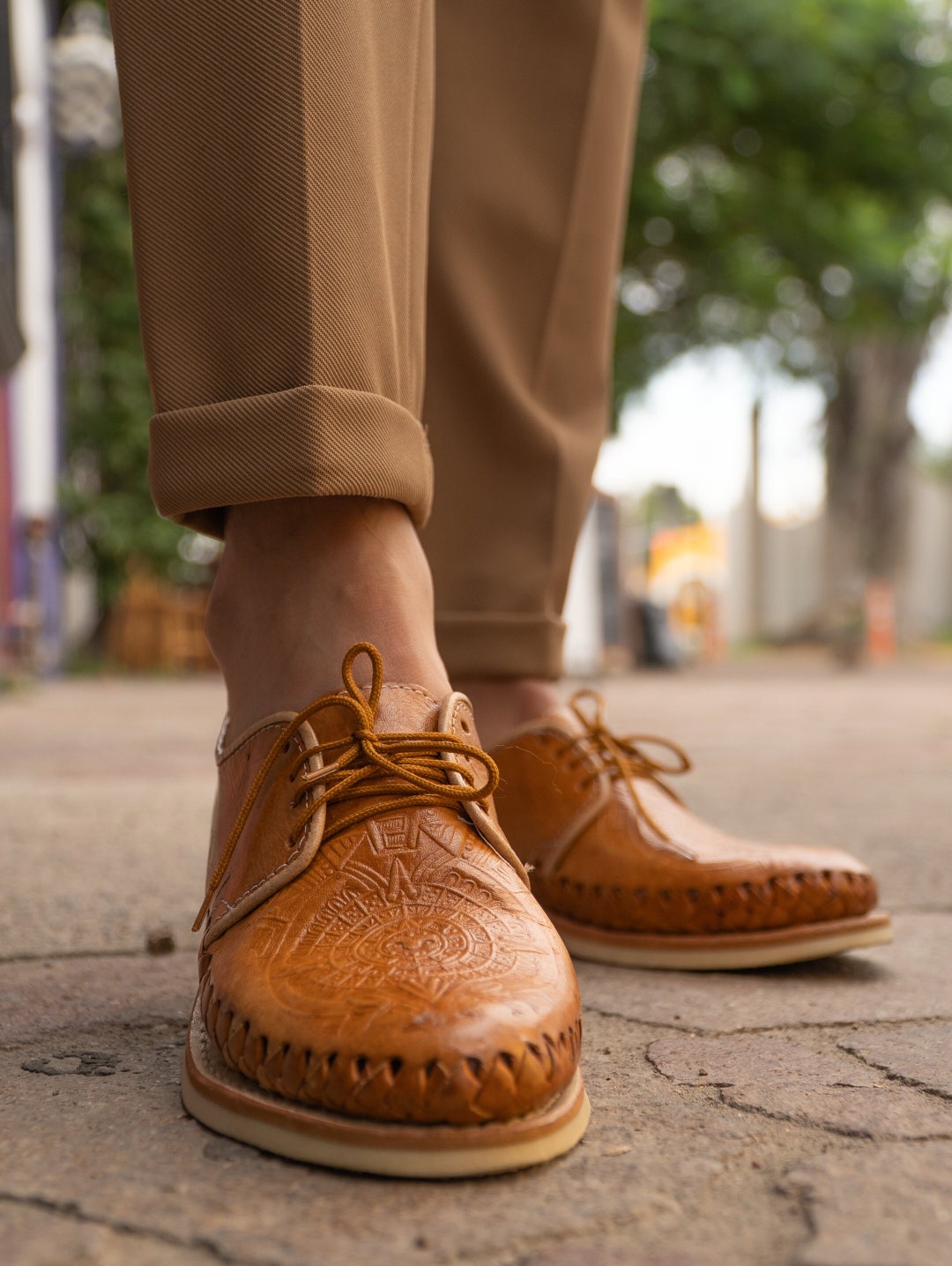 Lace up AZTEC Calendar Mens LEATHER SHOES. Mexican