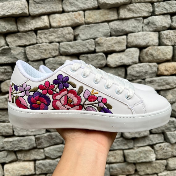 ZAPATILLAS CÓMODAS en Color Blanco con Flores BORDADAS Hecho Etsy España