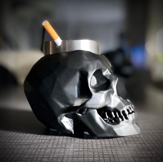 Decorative Skull Ashtray – Unique Gift for Smokers