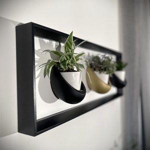 Customizable magnetic ceramic pot plant frame