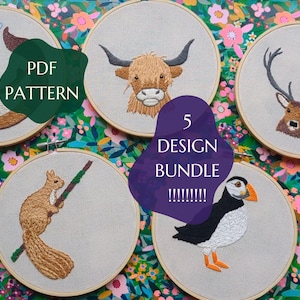 Könnte beinhalten: Fünf Stickmuster für Stickrahmen mit verschiedenen Tieren, darunter ein Reh, eine Hochlandkuh, ein Papageientaucher, ein Eichhörnchen und ein Otter. Die Muster sind als PDF-Download erhältlich und im Bild mit "PDF PATTERN" gekennzeichnet. Der Text "5 DESIGN BUNDLE" ist ebenfalls im Bild zu sehen.