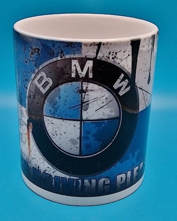 BMW Distressed Look Tasse, Auto-Abzeichen, Geschenke für ihn,  Strumpffüller, Mechaniker, Auto-Enthusiasten, bedruckte Tassen,  Auto-Geschenke, Garage, Retro-Auto, - .de