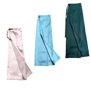 Thai Sarong Wrap Skirt: Traditional Asian Dress, Adjustable Waist