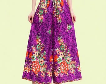 Boho Batik Culottes mit weitem Bein : Hose mit thailändischem Blumendruck
