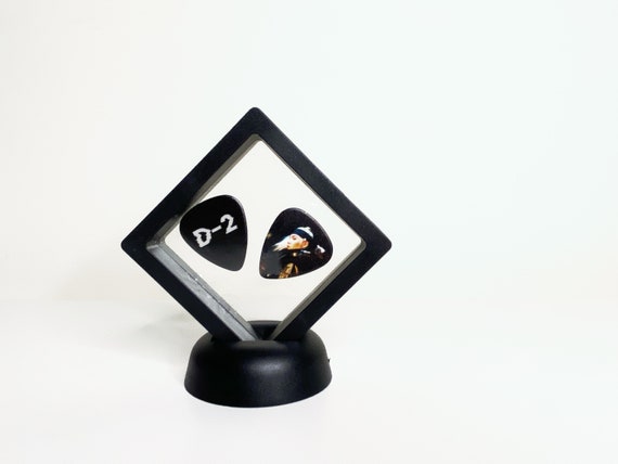 GUITAR PICK SET – BTS JAPAN OFFICIAL SHOP