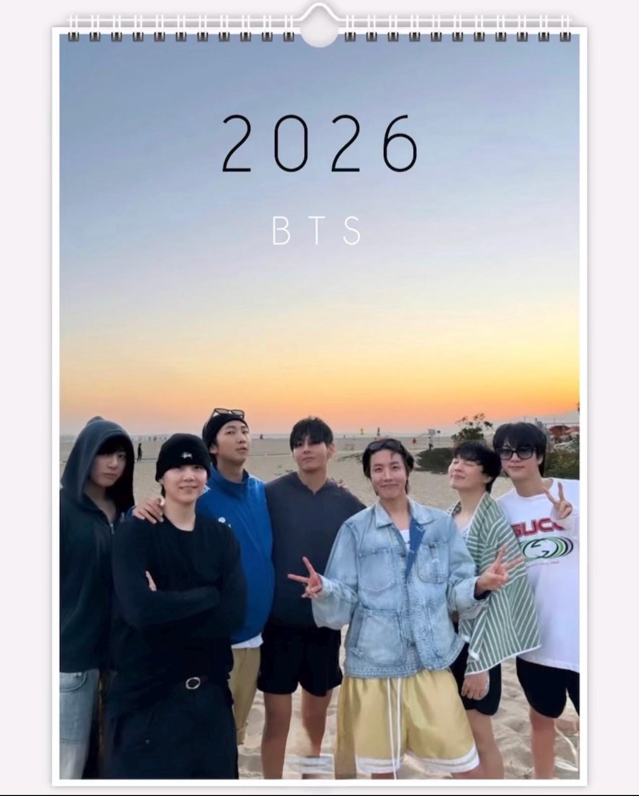 BTS 2026 A4壁掛けカレンダー - Etsy 日本