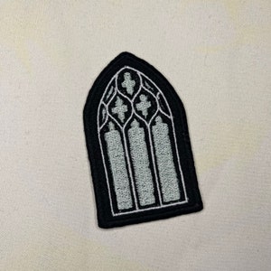 Kathedrale Gothic Fensteraufnäher - Mittelalter, Spirituell, Geschenk, Halloween, Weihnachten, Alternativ, Spooky, Kirche, Grunge