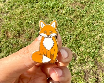 Söt räv emaljnål skogsdjursnål, rävälskare gåva, naturinspirerad kavajnål för jacka, ryggsäck eller hatt