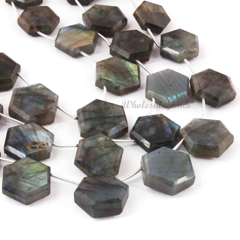 GB690 Pentagon Shape Beads 1 Strand Labradorite Faceted Briolettes 9 Inches 17mmx15mm-20mmx17mm Gemstone Briolettes