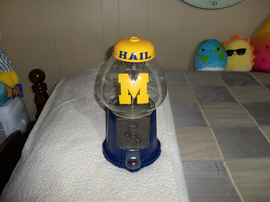 MICHIGAN WOLVERINES King Carousel Table Top Gumball Machine handcrafted