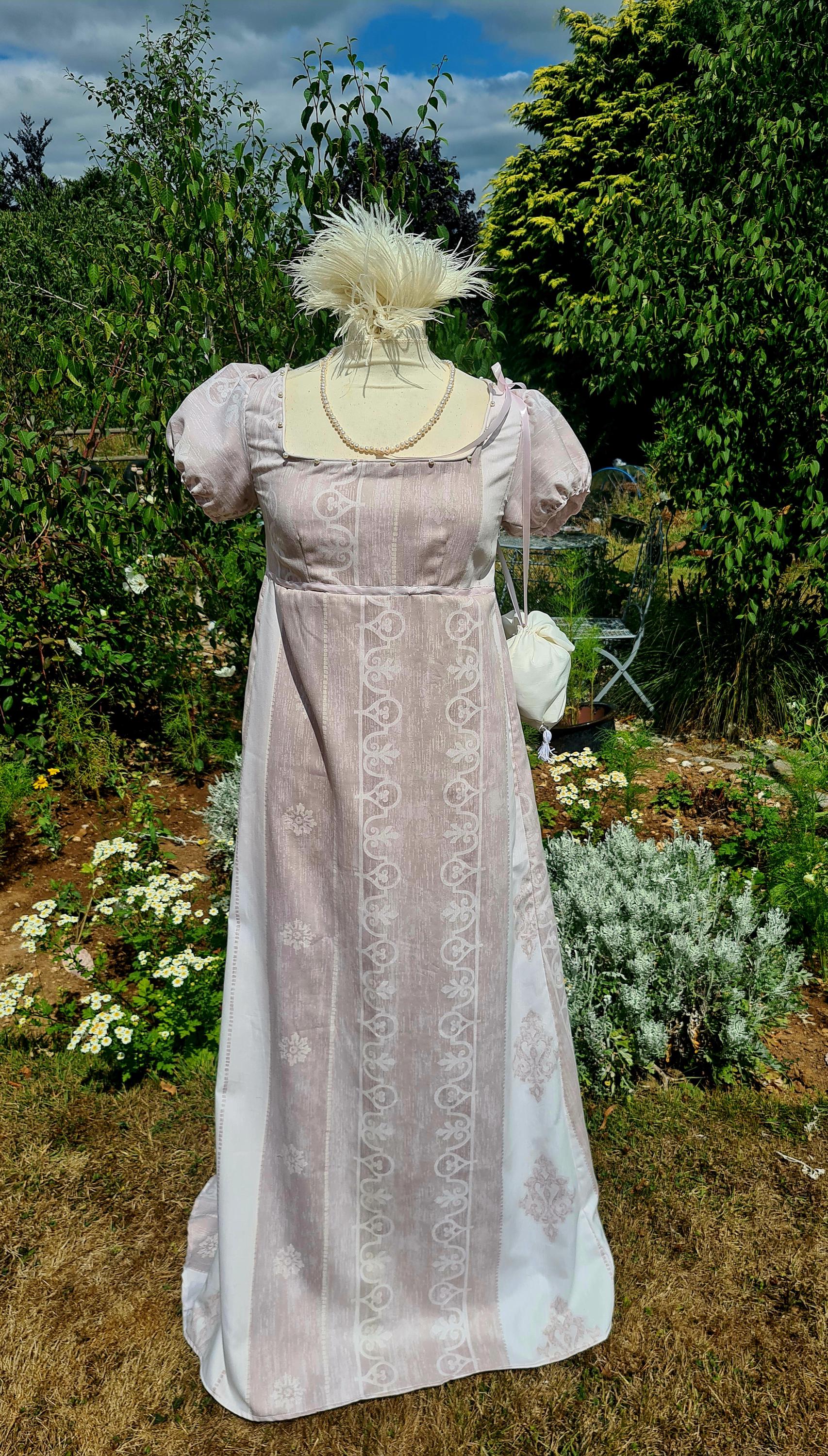 classy maxi dress Pastel Mauve Sleek and satin | Abaya Size:US14/UK18 Image3-30 Lace Trim Midi Slip neckline and wide straps