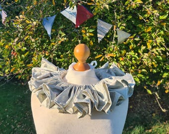 Cuello de gorguera de payaso de circo isabelino