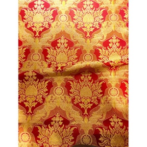 Metallic Greek brocade. 145 cm width