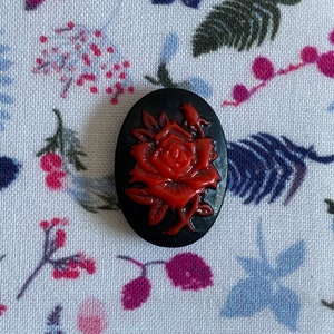 Red Rose Cameo Needle Minder / Needle Nanny / Needle Keeper