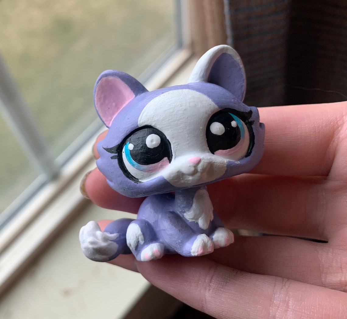 LPS Custom crouching cat purple & white accessories Etsy