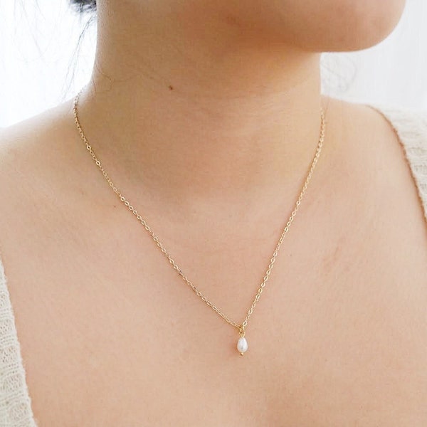 Dainty Teardrop Pearl Gold Filled Necklace, 14k Gold-Filled Necklace, Gold Filled Chain, Freshwater Pearl Necklace, Women's Gold Necklace
