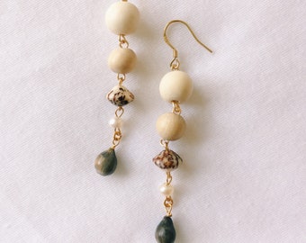 Elegant Earth-tone Natural Pearl Dangle Earrings, Natural Nut and Seed Earring, Unique Earrings, Natural Earrings, Earthy Jewelry, Gold