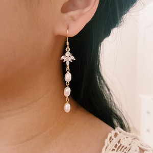 Elegant Crystal-Pearl Dangle Earrings, Beautiful Bridal Earrings, Simple Minimalist Earrings, Formal-Wear Earrings, Freshwater Pearls, Gold