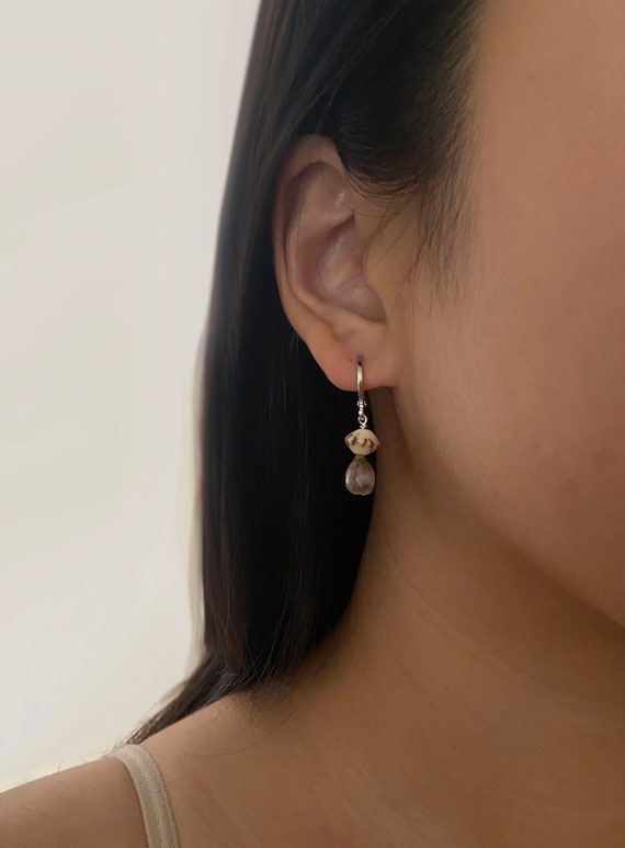 Natural Betelnut Huggie Charm Earrings, Small Hoop Earrings, Nut and Seed Earrings, Women's Earrings, Earthy Earrings, Silver Earrings