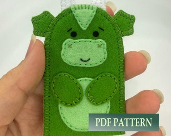 PDF pattern: felt finger puppet pattern dragon. Easy sewing e-pattern and tutorials.