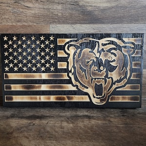Chicago Bears, NFL Holzflagge, handgefertigte Sportflagge, rustikale verbrannte Flagge, überwundene amerikanische Flagge, Chicago Bears Flagge, Football Decor