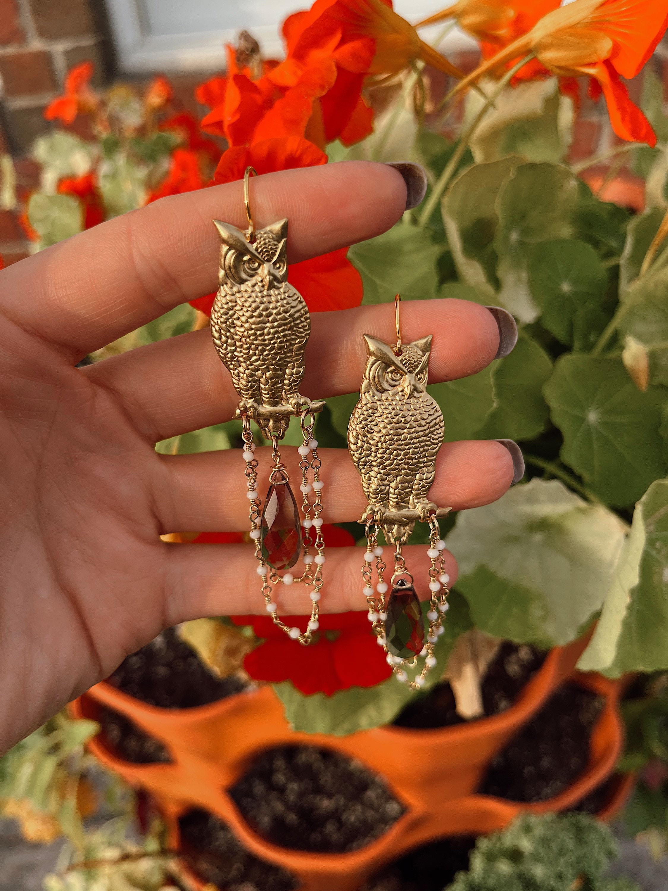 Owl Earring// Gemstone Chain Earrings// Animal Earrings// Owl Gem Earrings