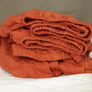 Handmade Linen Fitted Sheet in Rust Red Color with pillow shams /Natural & Durable - Custom Size Available -  Eco-Friendly Bedding