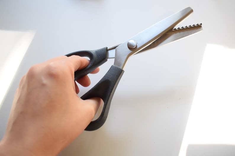 Zickzackschere aus Edelstahl, 5 mm gezackte Klingen, robuste Nähschere Bild 9