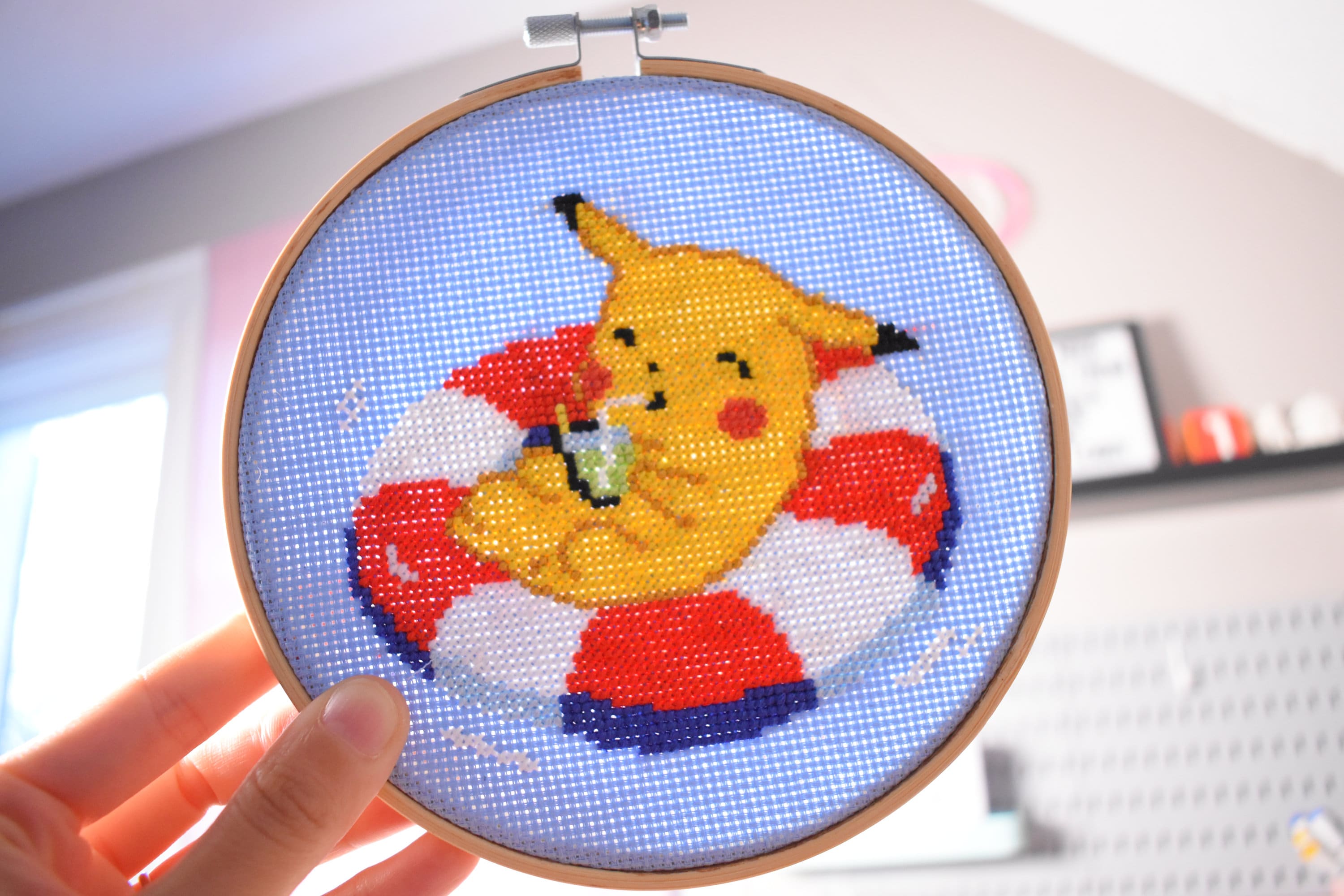 ポケモン 刺繍デザイン集  STORY EMBROIDERY 某有名メーカーと勘違いして 格安糸を70本買ってしまった女が