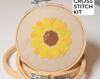 Sunflower Cross Stitch Kit, Floral Embroidery Kit, Sunflower Embroidery Kit, Sunflower DIY Kit, Beginner friendly DIY craft gifts