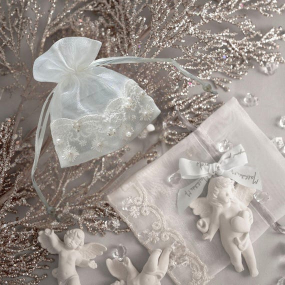 Handmade Organza Lace Favor Bags – Elegant Wedding & Shower  display picture 3