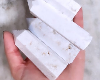 Snow White Agate Tower with Druzy