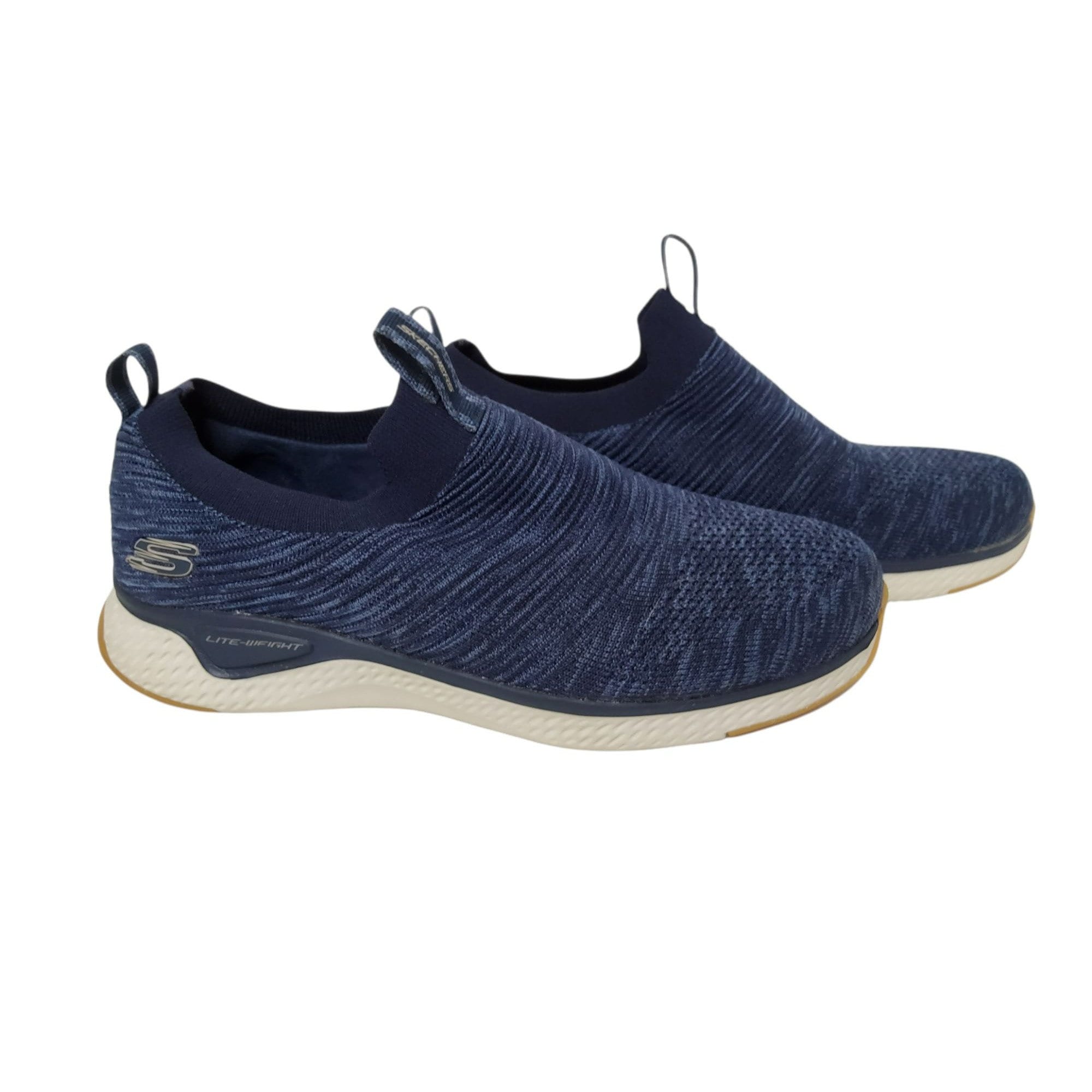 Skechers Mens Lite-Weight Wide Fit Air-Cooled Memory Foam Fashion Sneakers. Size 10W