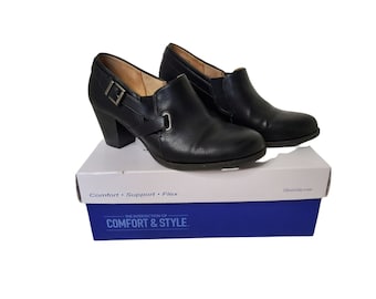 2000's life stride womens "jenson" black leather 2.5" heel adjustable side buckle pumps size 6.5m.