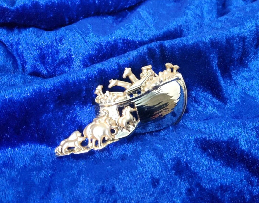 Vintage AJC Light Gold Tone Noah's Ark Brooch / Pin - Etsy