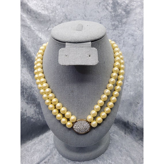 Vintage 1990's Avon President's Club faux pearl do