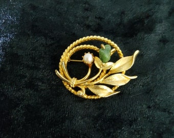 Vtg '66 Signed Sarah Coventry Jade Garden Cultured Pearl & Jade Gold-tone Brooch / Pin