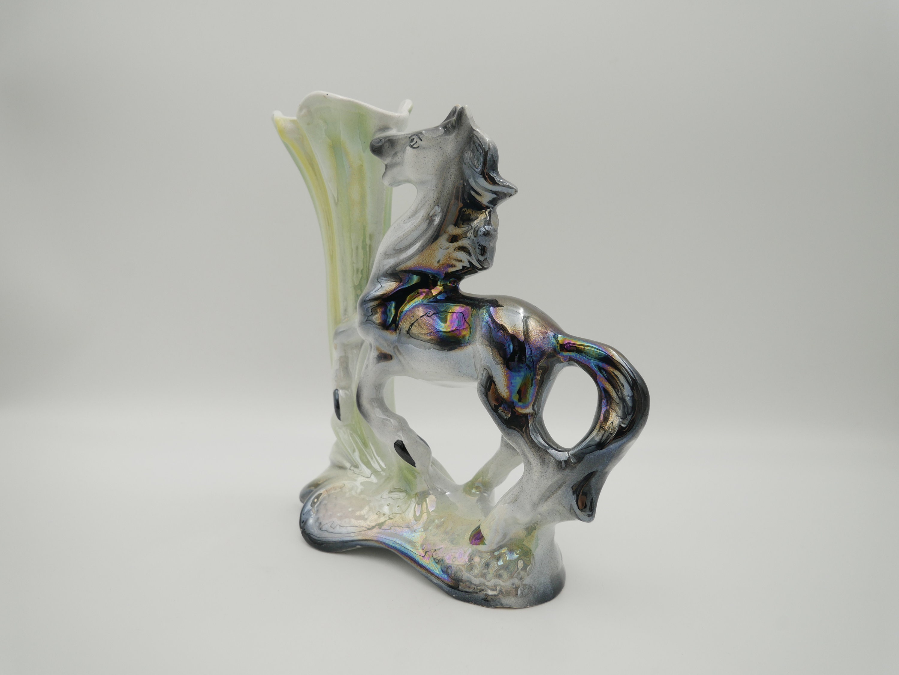 Cavalcade Prestige Horse Vase in Amber 50 ex main image 1